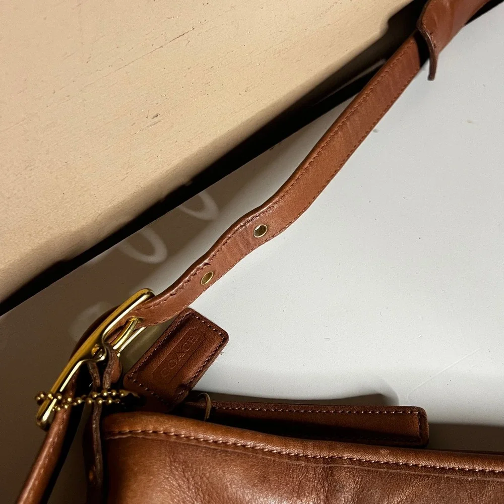 Vintage Coach Legacy Slim Ergo Hobo Bag Tan Leather Shoulder Bag